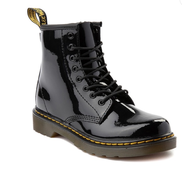 ✨Dr. Martens 1460 8-eye Black Patent Boot✨ - Picture 4 of 14